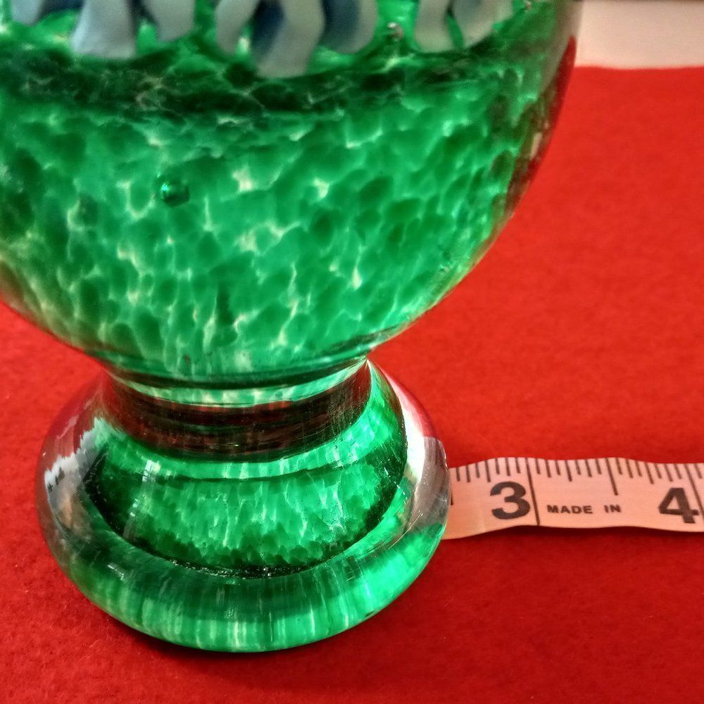 Art Glass Pedestal Bouquet Paperweight Vintage Cottagecore Grandmacore Flowers - Picture 6 of 8